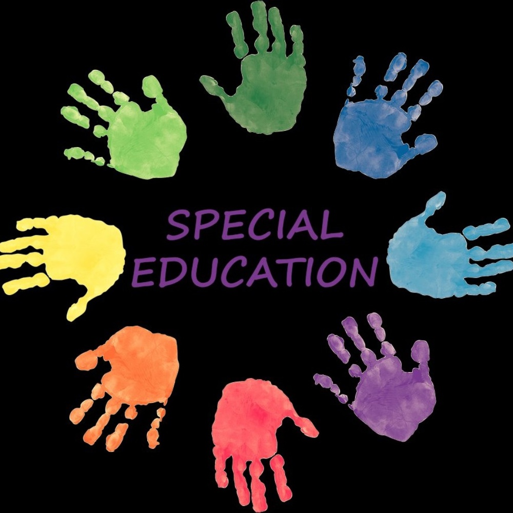 Meet your Posher, Hillary E